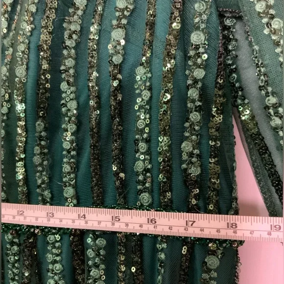 MAC DUGGAL Long Sleeve Sequin Emerald Green Gown - Picture 11 of 12